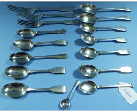 A silver teaspoon, London 1960, and other assorted flatware, approx. 16.0 ozt