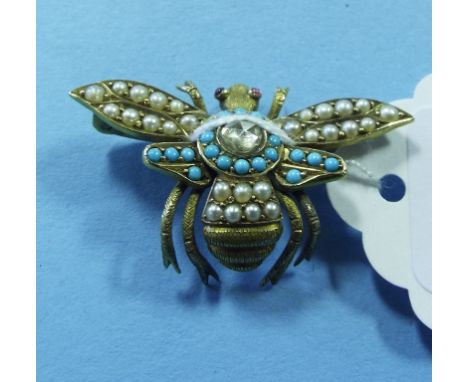A bee brooch, set a diamond, turquoise and pearls, with ruby eyes   Condition report Report by NG

Approx. wing span 36 mm.

