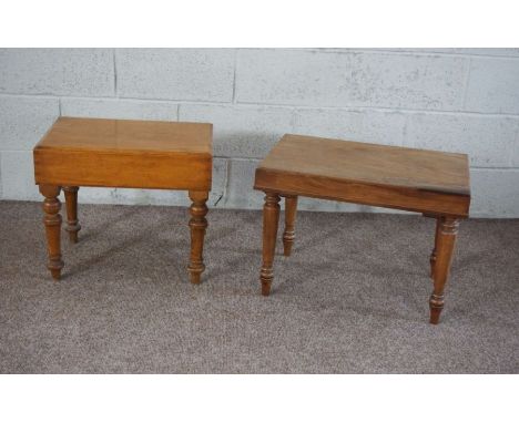 Two commode stools, 19th century (both liners missing)
