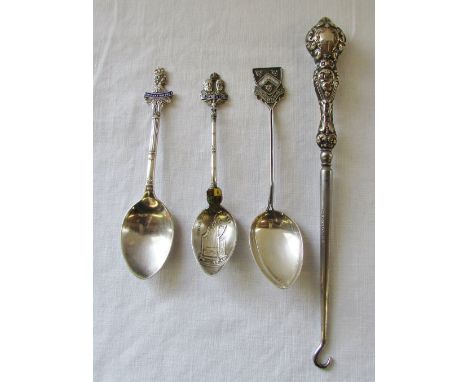 3 silver spoons - Coronation 1953 Birmingham 1952, Crowned 1902 coronation chair Birmingham 1901 & Stratford on Avon Birmingh