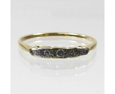 An 18 carat gold diamond ring, set of five diamonds, 1.5g, size Q, with copy of valuation for insurance