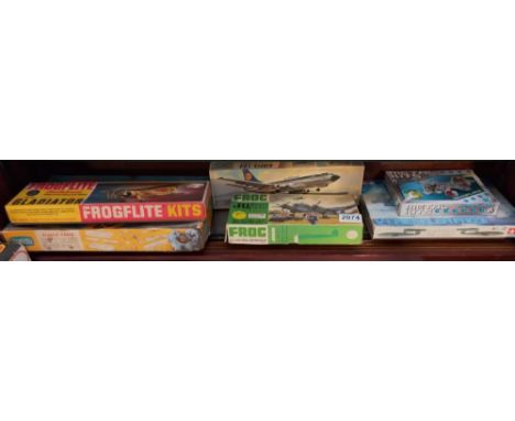 A Frogflite JU/88 kit, Gladiator Airfix Boeing 737, flying model Ryon Trainer &amp; V-1 (assembled) &amp; a metal kit etc