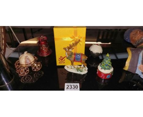 5 trinket boxes (only 1 boxed) includes reindeer, Christmas pudding etc