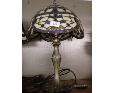 TIFFANY STYLE LAMP