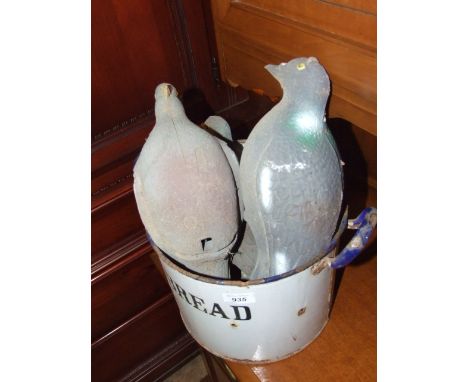 3 DECOYS &amp; ENAMEL BREAD BIN ( NO LID)