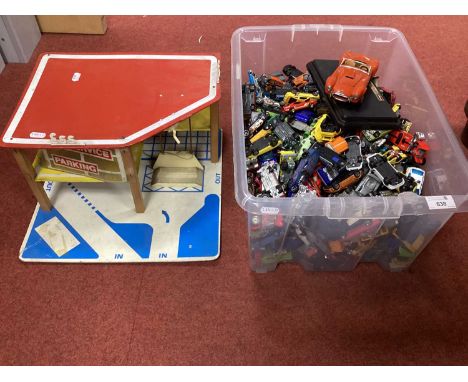 A Quantity of Diecast Model Vehicles by Mattel, Maisto, Burago and other, many Hot Wheels models noted, Together with a Servi