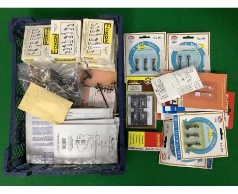 A Quantity of OO/HO Gauge Platform/Trackside Accessories, to include loose signals, boxed Eckon colour light signal kits (8);