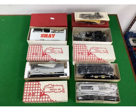 Five HO Gauge U.S.A Outline Diesel and Steam Locomotives Kits, comprising two Roundhouse Ref Nos 360 and 370 two truck shay k