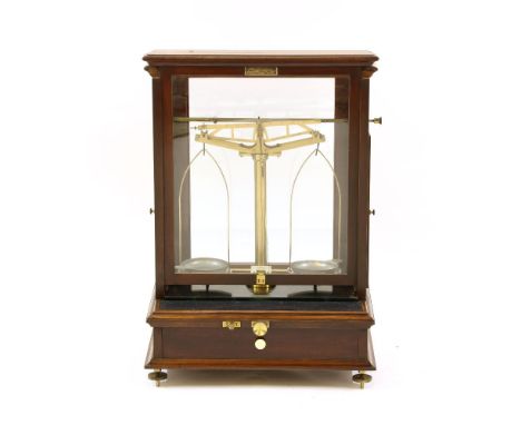 A set of mahogany cased brass jewellery scales, by L. Gerling, London, 452462