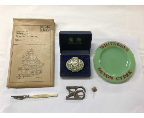 A bag containing a small quantity of collectable items including vintage Whiteways Devon Cider opaque glass advertising ashtr