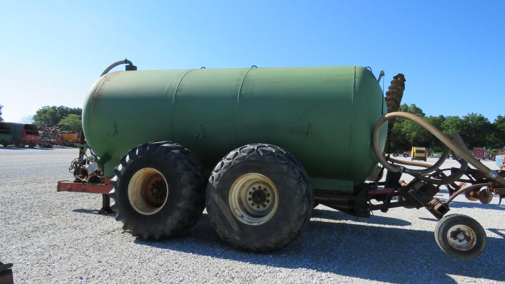 Lot 24445 Balzer Liquid Manure Tank, 7000 gal.