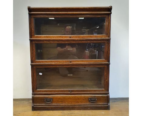 A Globe Wernicke oak three section bookcase 