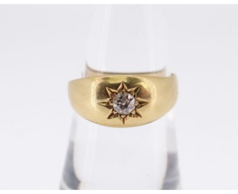 18CT GOLD DIAMOND RING, the gypsy set diamond approximately 0.1cts, ring size M, 2.9gms