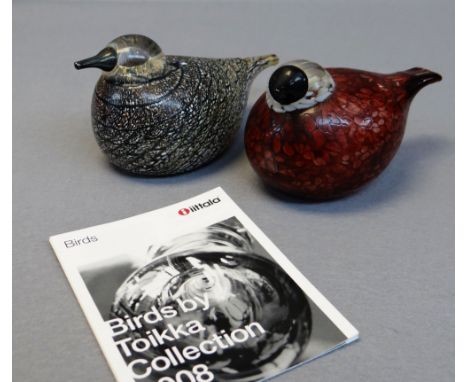 OIVA TOIKKA (Finnish, b.1931) FOR IITTALA ART GLASS, two glass birds, including spotted crake, 15cms long and a red bird with