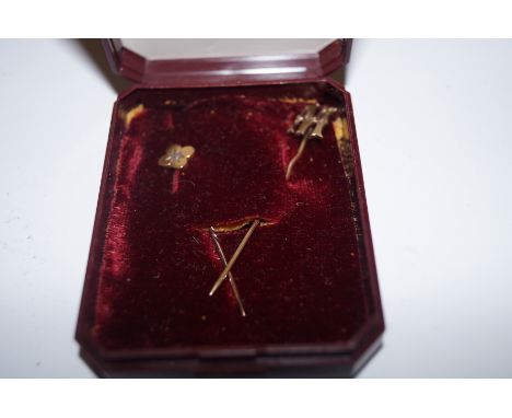 2x 9ct gold stick pins