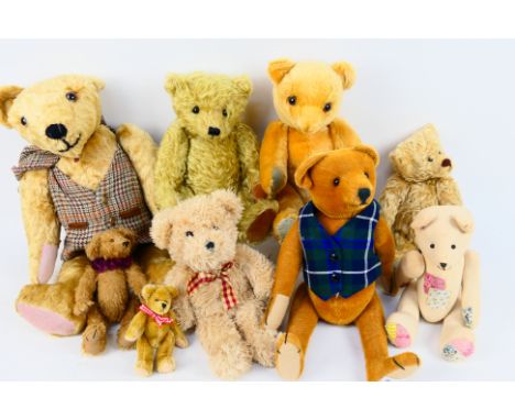 Gigi Collection - Barnaby Bears - McBear - Others - A sleuth of nine unboxed bears, in a mixture of materials, some jointed, 