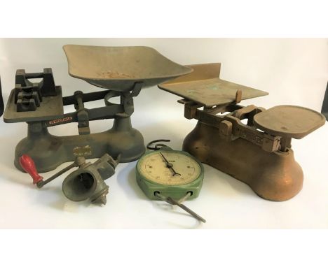 SET OF W & T AVERY SCALESmarked To Weigh 14lb, set of Standard Balance scales marked To Weigh 18lb, with four Avery weights 4