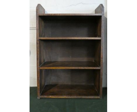 An Edwardian Oak Three Shelf Open Bookcase, 75cm WIde