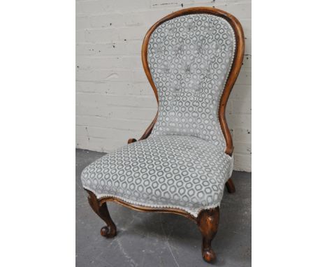 Victorian walnut nursing chair, hoop back, serpentine seat, cabriole, button upholstery, width 58cm, height 89cm