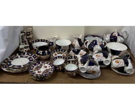 A Gaudy Welsh part tea service together with other part services etc 
