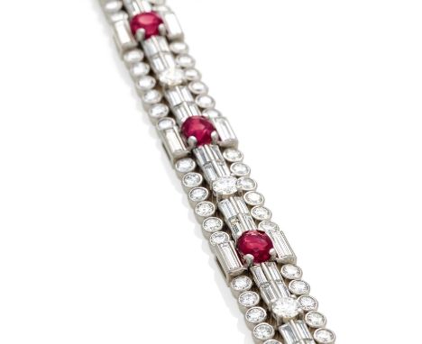 MEISTERDiamond-Ruby-Bracelet. Zurich, ca. 1940/50. 950/- Platinum, total weight: 64.5g. L.ca. 15.5cm. Ca. 115 diamonds in bri