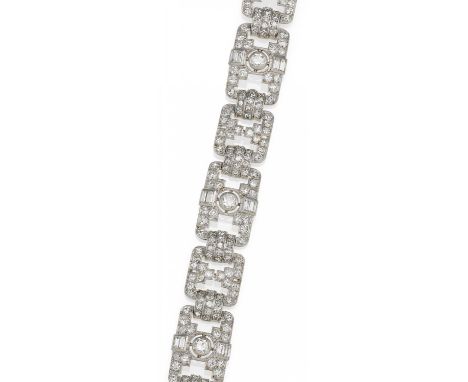 DIAMOND-BRACELET. Presumably England, ca. 1920. 750/- white gold, total weight: 32.5g. L x W=ca. 18.0 x 1.2cm. 5 old-cut diam