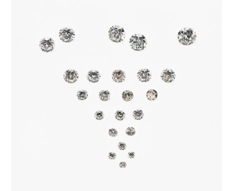 23 LOOSE DIAMONDS. 18 brilliants in total ca. 2.5ct G-L/ VS-P3, several stones with abrasions, 1 old-cut diamond ca. 0.5ct K/