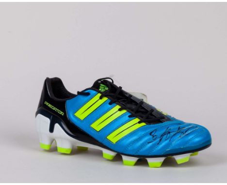 Ronaldo single blue, black and yellow Adidas Predator autographed football boot, UK 8.5, right-boot, with COA