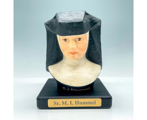 Goebel 1978 Sister Maria MI Hummel Nun bust special Edition #3 Collectors Club. Goebel backstamp. This item has a base includ