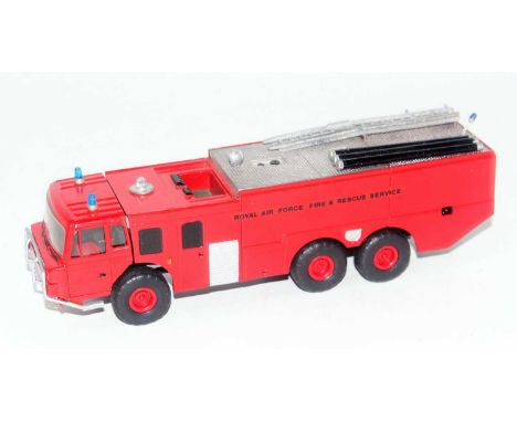 An A Smith Auto Models model No. F995C 1/48 scale white metal and resin kit built model of a Scammell Nubian 6x6 Royal Air Fo