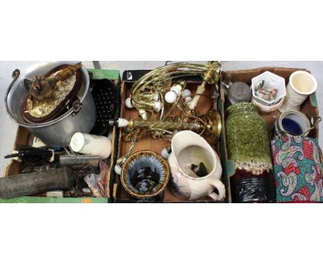 A collectors' lot comprising decorative ceramics, metalware, lighting etc.