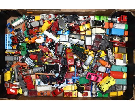 A tray containing loose and playworn diecast to include Matchbox No. 23 trailer caravan etc, Corgi Toys No. 154 Ferrari Formu