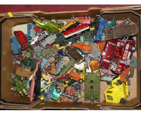 A tray containing a quantity of Dinky Toys loose and playworn diecast to include No. 955 Fire engine, Hudson Sedan etc