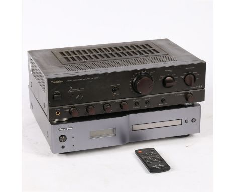 consisting of Technics SU-VX500 stereo integrated amplifier and a Pioneer D6 CD player with remote control (2).