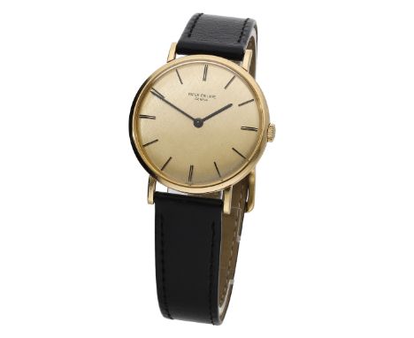Patek Philippe. A gold wristwatch with textured dial, Ref. 3538, circa 1972. â€¨Movement: cal. 23-300PM, manual winding, 17 j