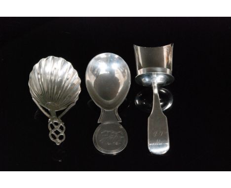 A George III hallmarked silver caddy spoon with plain oval bowl and reeded oval handle, London 1817 Thomas Wallis (II) and Jo