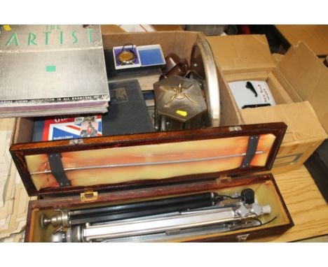 CASED CAMERA TRIPODS TOGETHER WITH A PROJECTOR AND A BOX OF COLLECTABLES