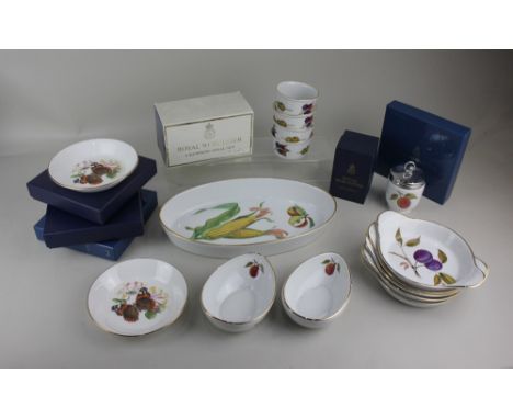 A small collection of Royal Worcester Evesham pattern tableware, comprising an egg coddler and four ramekins, both boxed, fiv