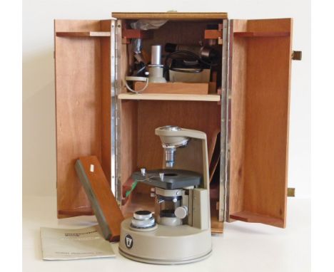 Vickers Instruments Ltd (No. M1662247) Patholette II microscope in case. Condition reports are not available for our Interior