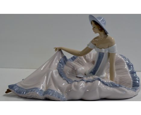 LARGE NAO FIGURINE ORNAMENT "SEATED LADY WITH LONG FROCK"     