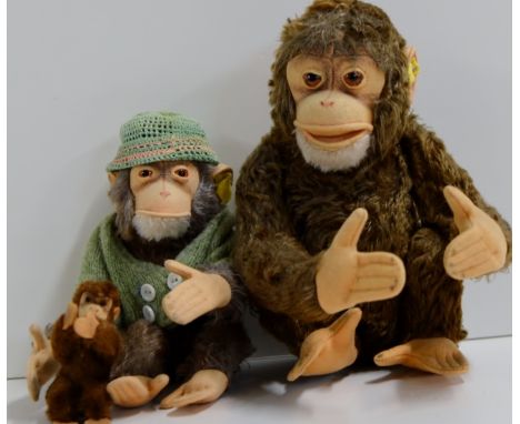 3 1950S STEIFF MONKEY SOFT TOYS, THE MOTHER & FATHER & BABY - THE MOTHER IN HAND MADE CLOTHES, THE MOTHER AND FATHER WITH YEL