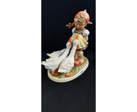 GOEBEL/HUMMEL LTD EDITION GROUP - GOOSE GIRL