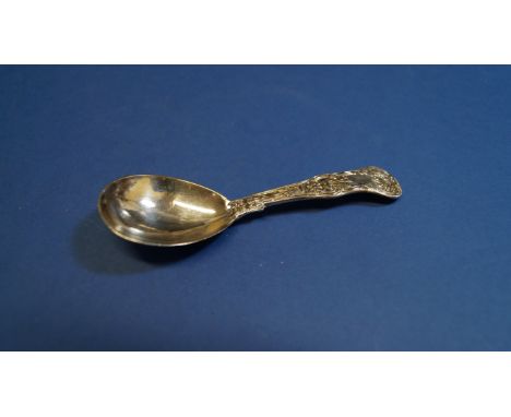 A George III silver Kings pattern caddy spoon, by John Harris, London 1826, 11.4cm. Condition Report: good.  Marks clear.