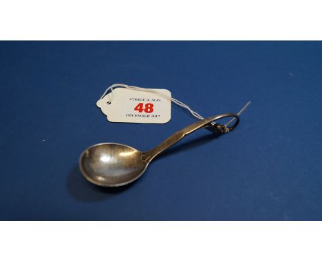 A Georg Jensen sterling model 21 preserve ladle, import mark London 1956, 21g, 11cm.