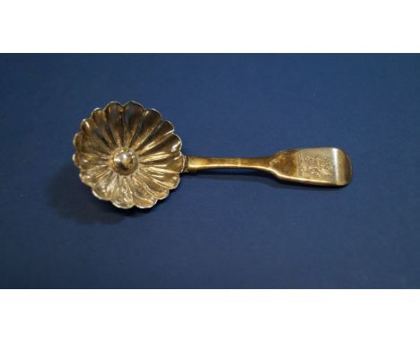 A George III silver fiddle pattern caddy spoon having floral bowl, by John Osment, Exeter 1820, 10cm. Condition Report: good.