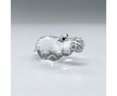This Swarovski small hippopotamus (hippo) belonged to the African Wildlife theme group. Crafted from clear crystal, it featur