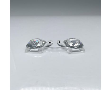 These baby tortoises in clear crystal were part of the In the Secret Garden family group. They come in clear faceted crystal 