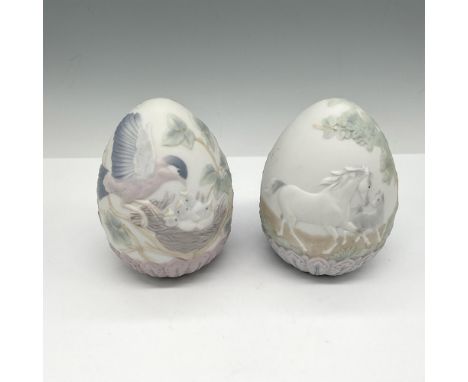 Lovely, raised design colored in soft pastels - 1993 bird design and 1995 horse pasture scene. Lladro backstamp. This item ha