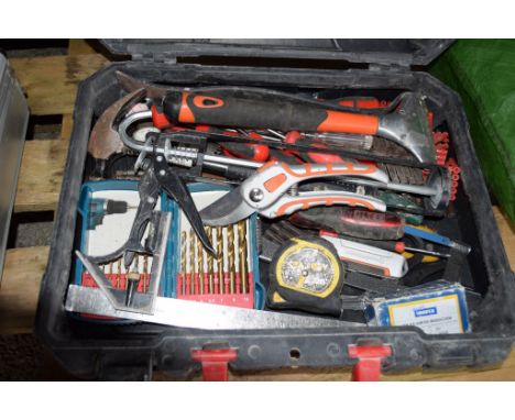 TOOL BOX INCL TOOLS