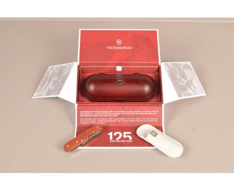 Victorinox - Replica 1897 Limited Edition set, the knife having six functions, number 5207/9999, with well design case Forewo